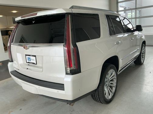 2020 Cadillac Escalade Premium Luxury