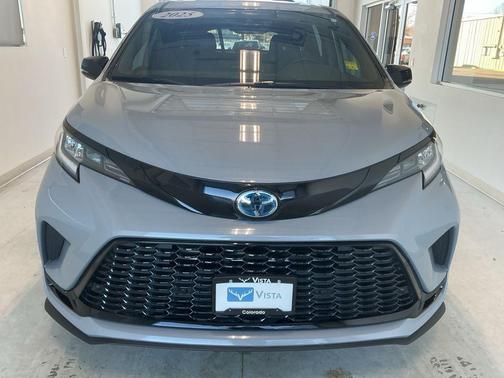 2025 Toyota Sienna XSE