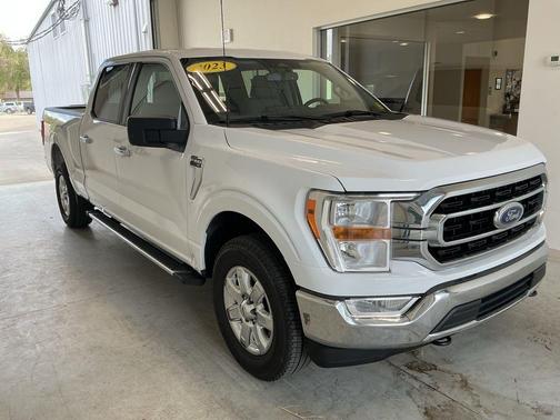 Oxford White 2023 Ford F-150 XLT