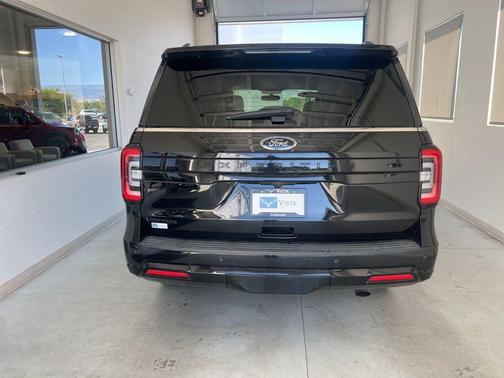 Black Metallic 2022 Ford Expedition Limited