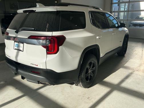 2021 GMC Acadia AT4