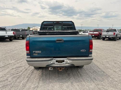 Blue 2000 Ford F-250 XLT