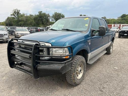 Blue 2000 Ford F-250 XLT