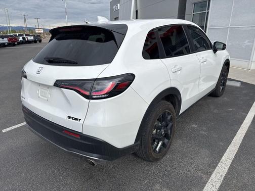 Platinum White Pearl 2025 Honda HR-V Sport