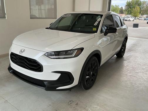 Platinum White Pearl 2025 Honda HR-V Sport