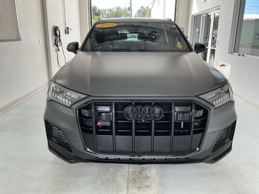 Daytona Gray Pearl Effect 2023 Audi SQ7 4.0T Premium Plus