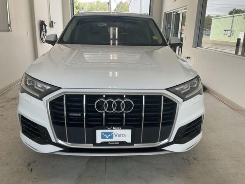 Glacier White Metallic 2020 Audi Q7 55 Premium