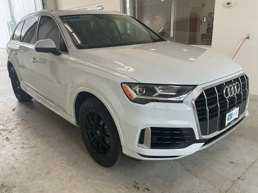 Glacier White Metallic 2020 Audi Q7 55 Premium
