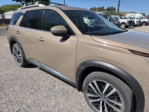 Baja Storm 2024 Nissan Pathfinder Platinum
