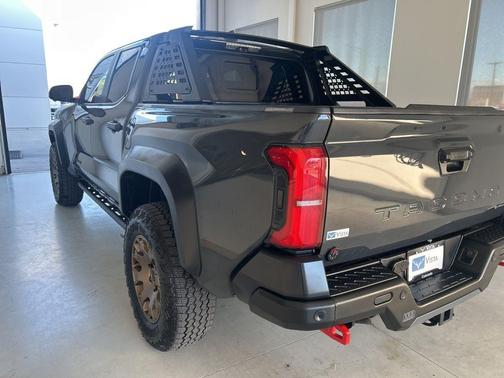 2025 Toyota Tacoma Hybrid TRAILHUNTER