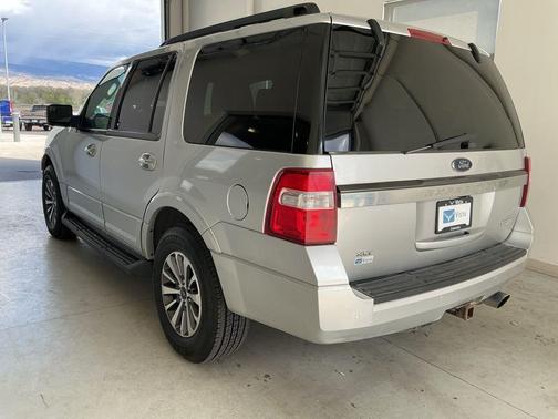 Ingot Silver 2017 Ford Expedition XLT