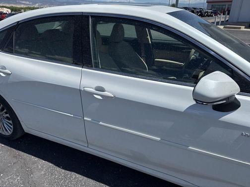 Wind Chill Pearl 2020 Toyota Avalon Hybrid Limited