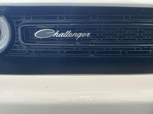 White Knuckle Clearcoat 2023 Dodge Challenger R/T