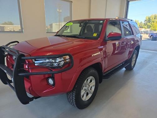 Barcelona Red Metallic 2016 Toyota 4Runner SR5
