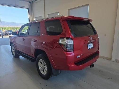 Barcelona Red Metallic 2016 Toyota 4Runner SR5