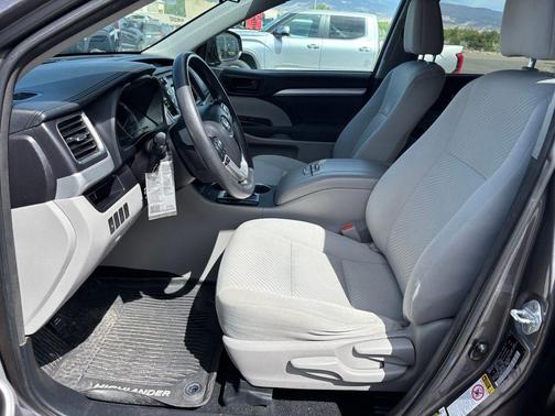 Predawn Gray Mica 2016 Toyota Highlander LE