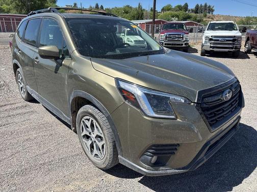 Autumn Green Metallic 2022 Subaru Forester Premium