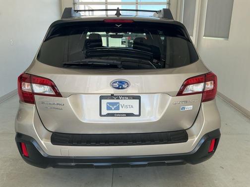 Tungsten Metallic 2019 Subaru Outback 2.5i Premium