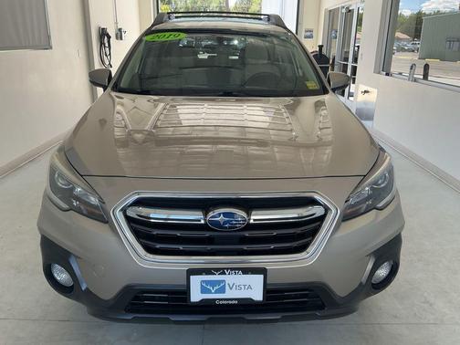 Tungsten Metallic 2019 Subaru Outback 2.5i Premium