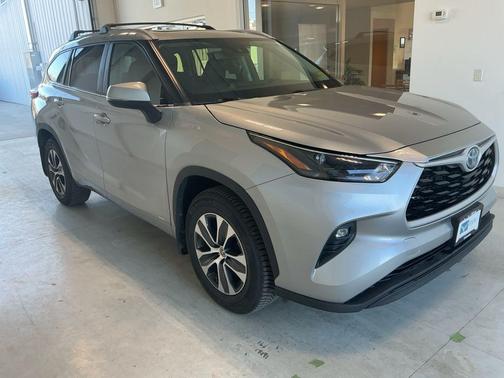 2023 Toyota Highlander Hybrid XLE
