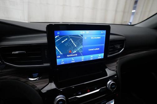 Blue 2022 Ford Explorer Limited