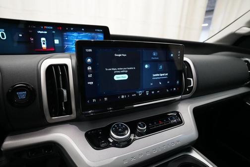 White Metallic 2025 Ford Expedition Max Active