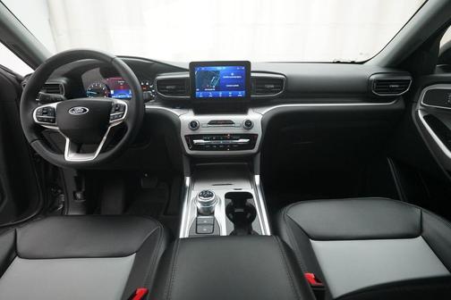 Carbonized Gray Metallic 2024 Ford Explorer XLT