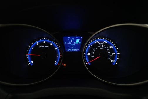 Shadow Gray Metallic 2015 Hyundai TUCSON SE