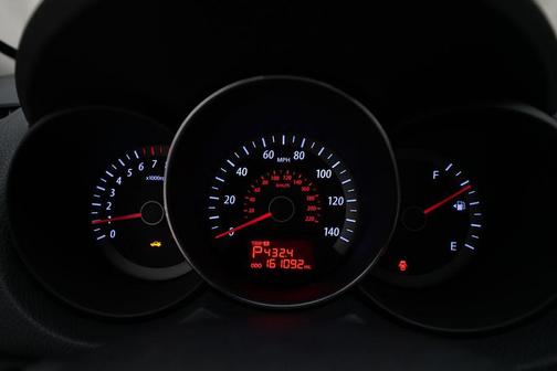 Bright Silver Metallic 2013 Kia Forte EX