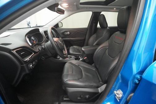 2020 Jeep Cherokee Trailhawk