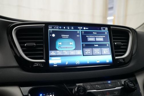 2023 Chrysler Pacifica Touring-L