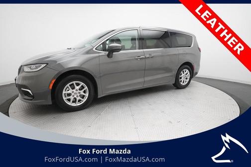 2023 Chrysler Pacifica Touring-L