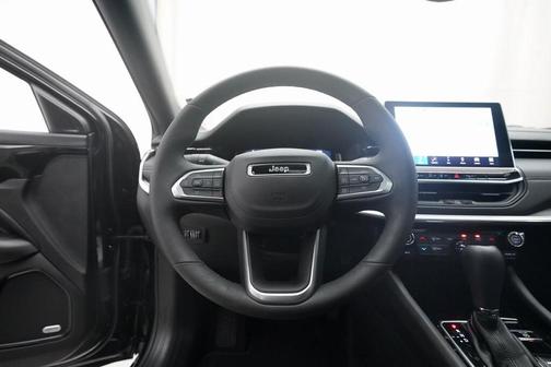2023 Jeep Compass Altitude