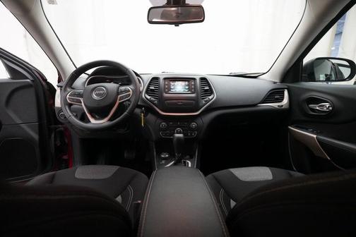 2017 Jeep Cherokee Sport