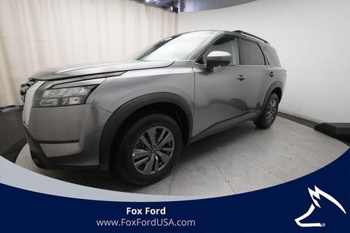 Gun Metallic 2024 Nissan Pathfinder SV