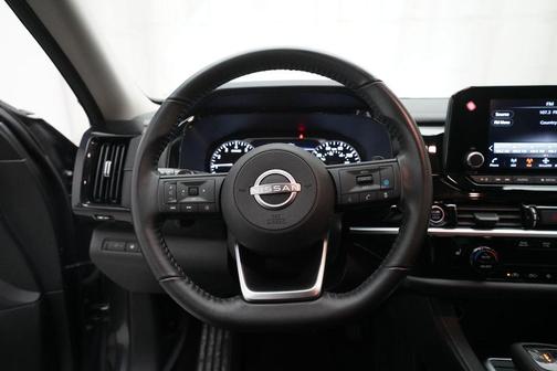 Gun Metallic 2024 Nissan Pathfinder SV