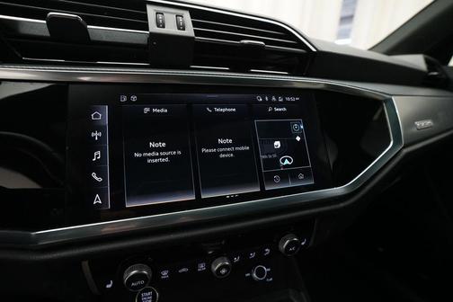 Navarra Blue Metallic 2023 Audi Q3 45 S line Premium