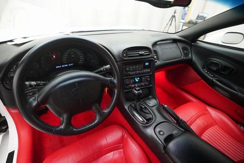 2004 Chevrolet Corvette Base