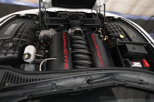 2004 Chevrolet Corvette Base