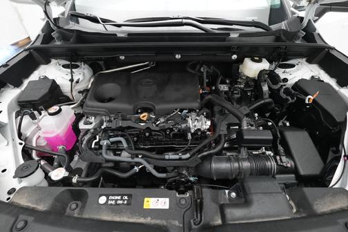 Ice 2026 Toyota RAV4 LE