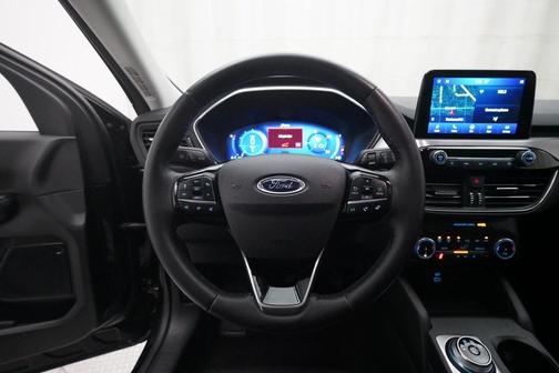2022 Ford Escape Titanium Hybrid