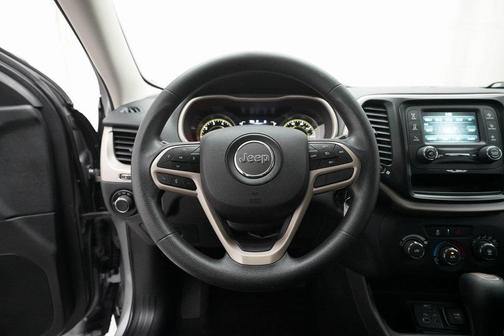 2017 Jeep Cherokee Sport