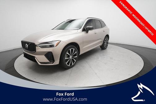 2024 Volvo XC60 B5 Plus Dark Theme