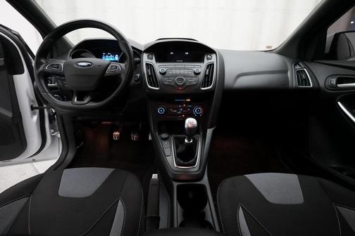 2018 Ford Focus ST Base