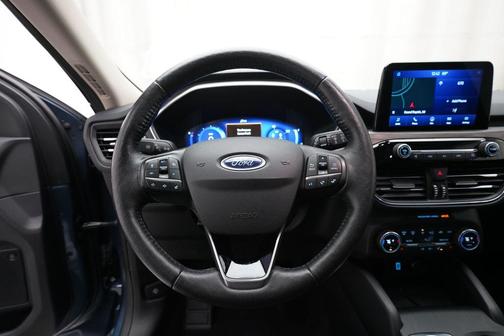 Blue Metallic 2020 Ford Escape Titanium Hybrid