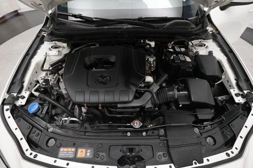 2023 Mazda Mazda3 FWD w/Preferred Package