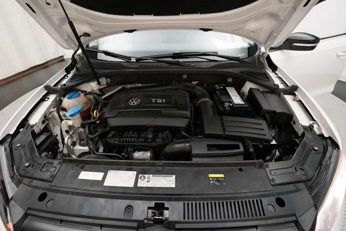 2015 Volkswagen Passat 1.8T Sport