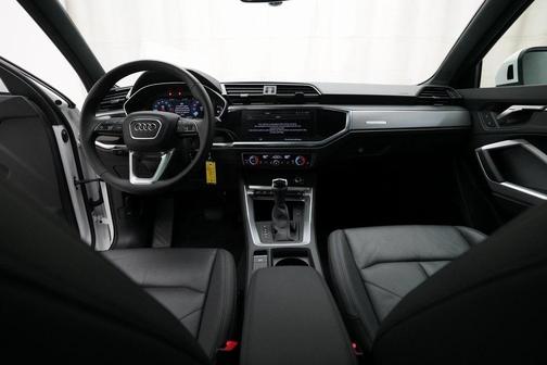 2025 Audi Q3 45 S line Premium