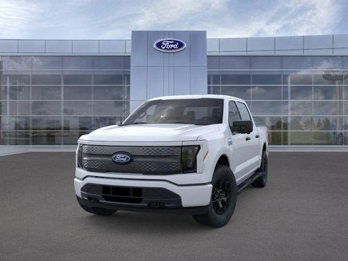 Oxford White 2025 Ford F-150 Lightning XLT