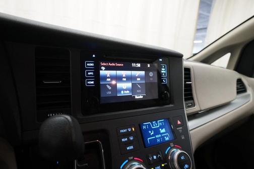 2015 Toyota Sienna L